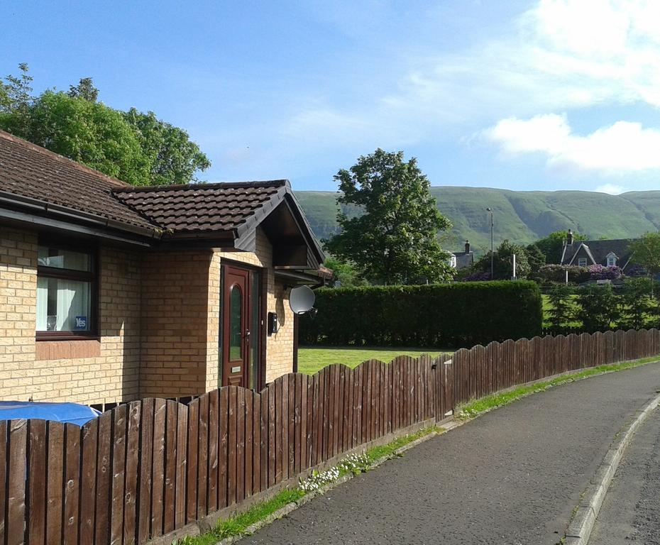 Dingieshowe Cottage Lennoxtown Exterior photo